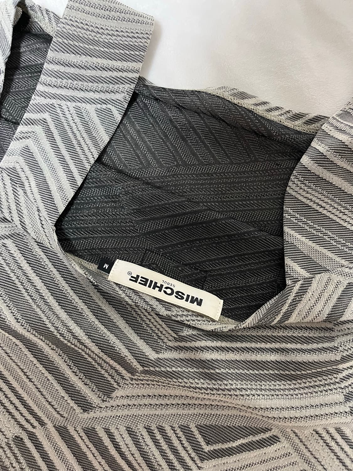 미스치프 오프숄더 상품이미지3