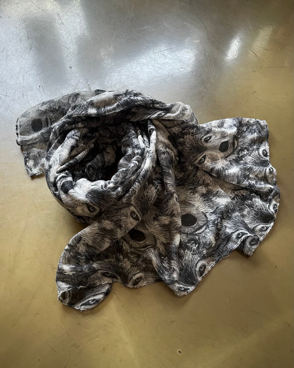 Vintage Gray Wolf Pattern Long Scarf 상품이미지5