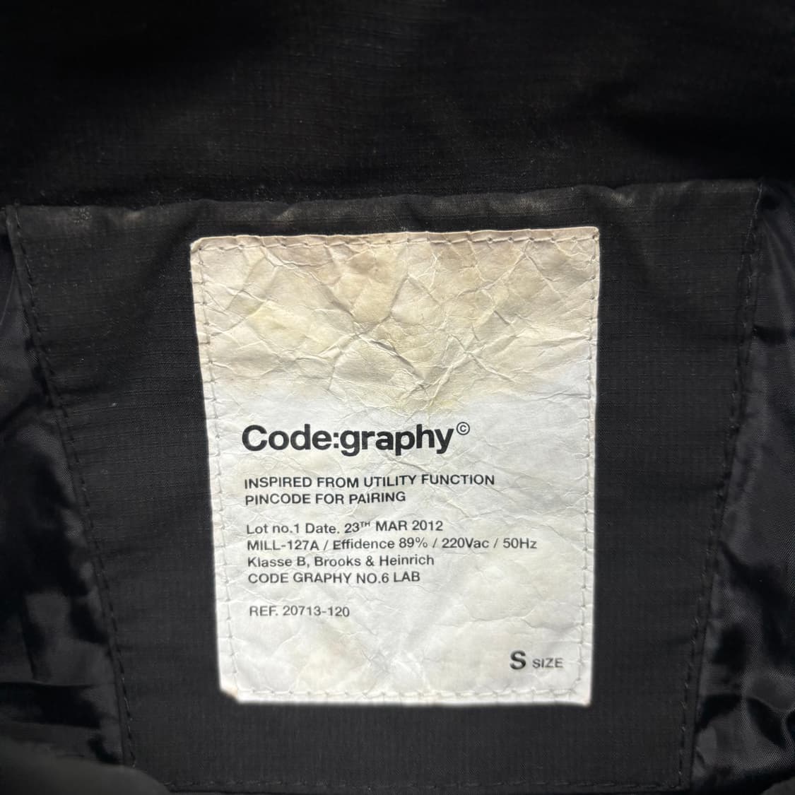 코드그라피 스몰로고 블랙 바람막이 상품이미지3