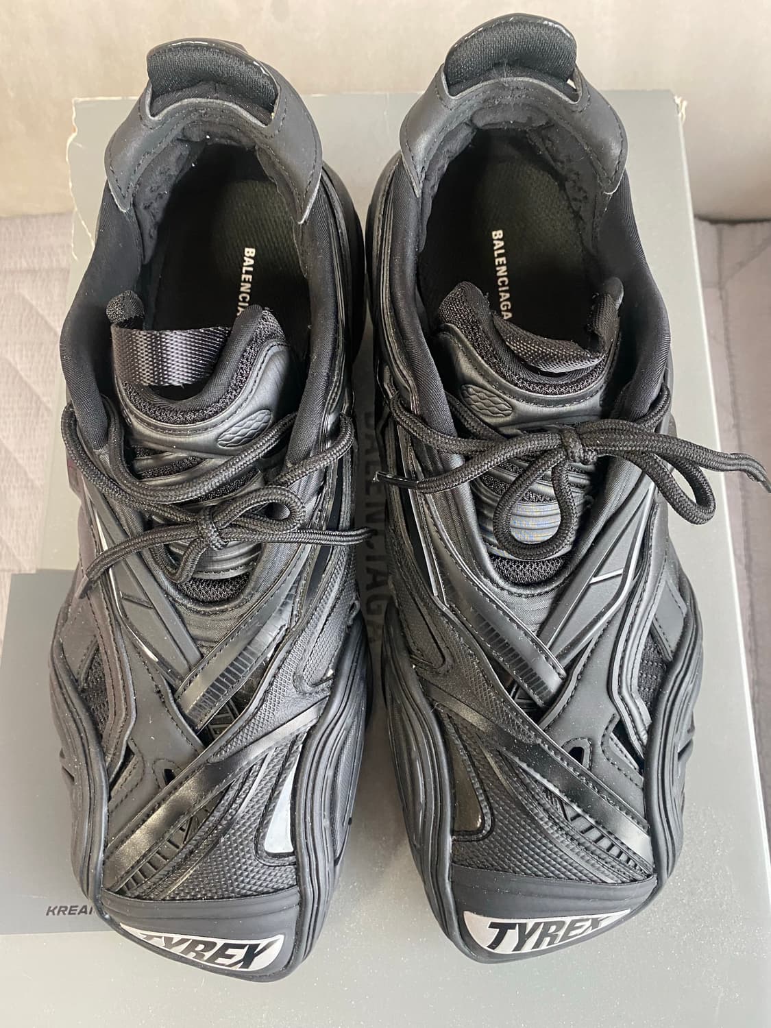 발렌시아가 타이렉스 41 풀박스 상품이미지2