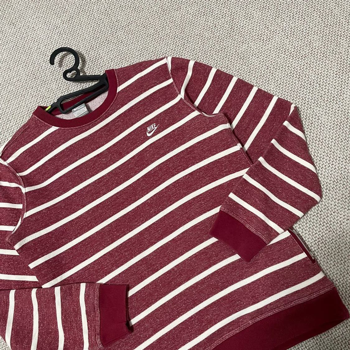 나이키 스트라이프 맨투맨. 6554 상품이미지2