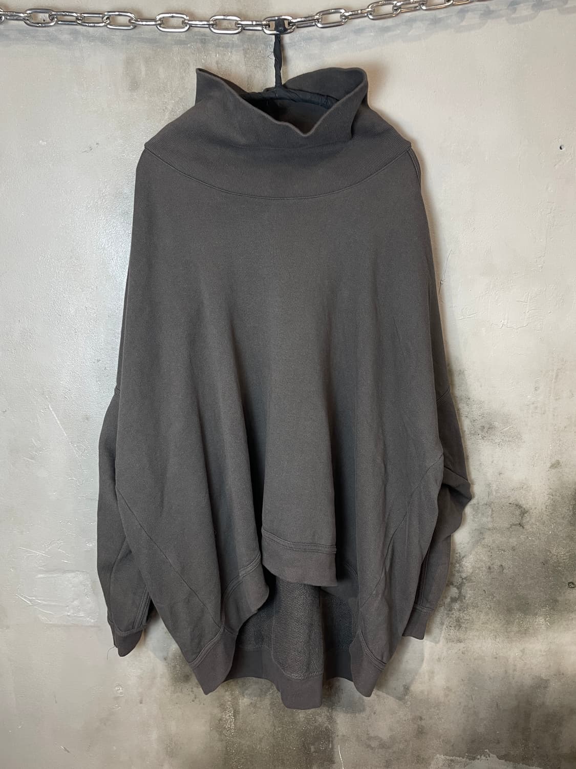 오 프로젝트 코쿤 스웻셔츠 상품이미지1