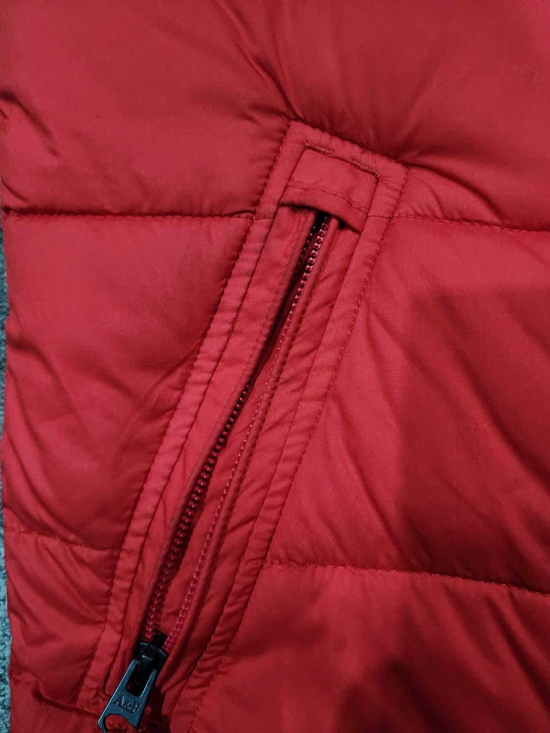 아베크롬비 앤 피치 다운 패딩 베스트 패딩조끼 M 상품이미지5