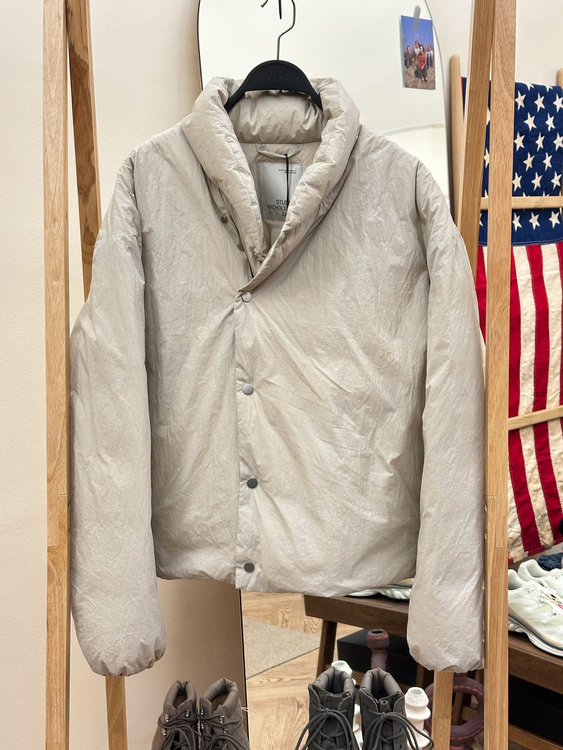 [새제품] 자라 x 스튜디오 니콜슨 다운 패딩자켓 샌드 XL 상품이미지1