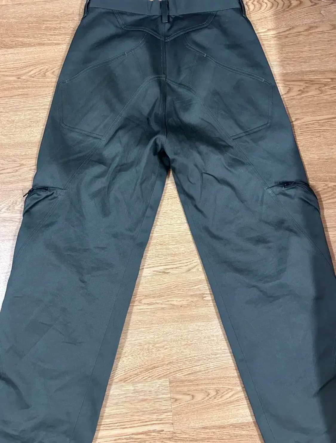헬릭스 클로딩 GEOMETRIC POCKET PANTS (GRAPHITE 상품이미지2