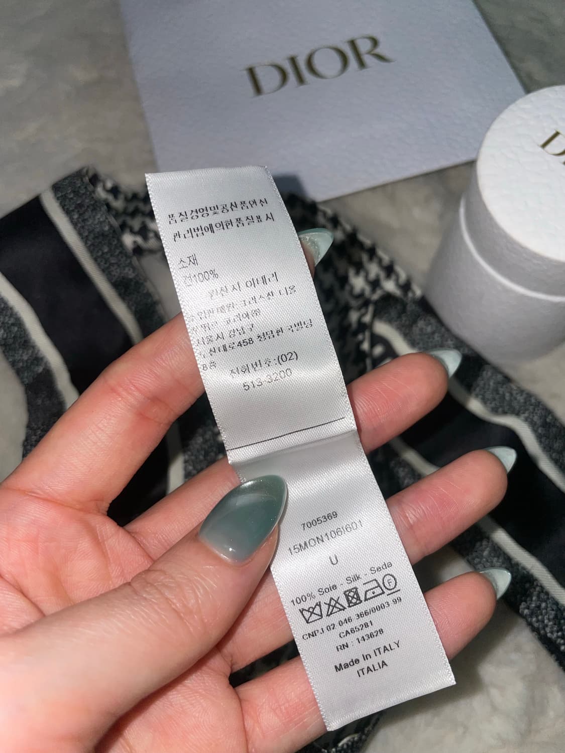 디올 미차 스카프 ( 실사포함 / 정품 영수증인증가능/ 무료배송 ) 상품이미지9