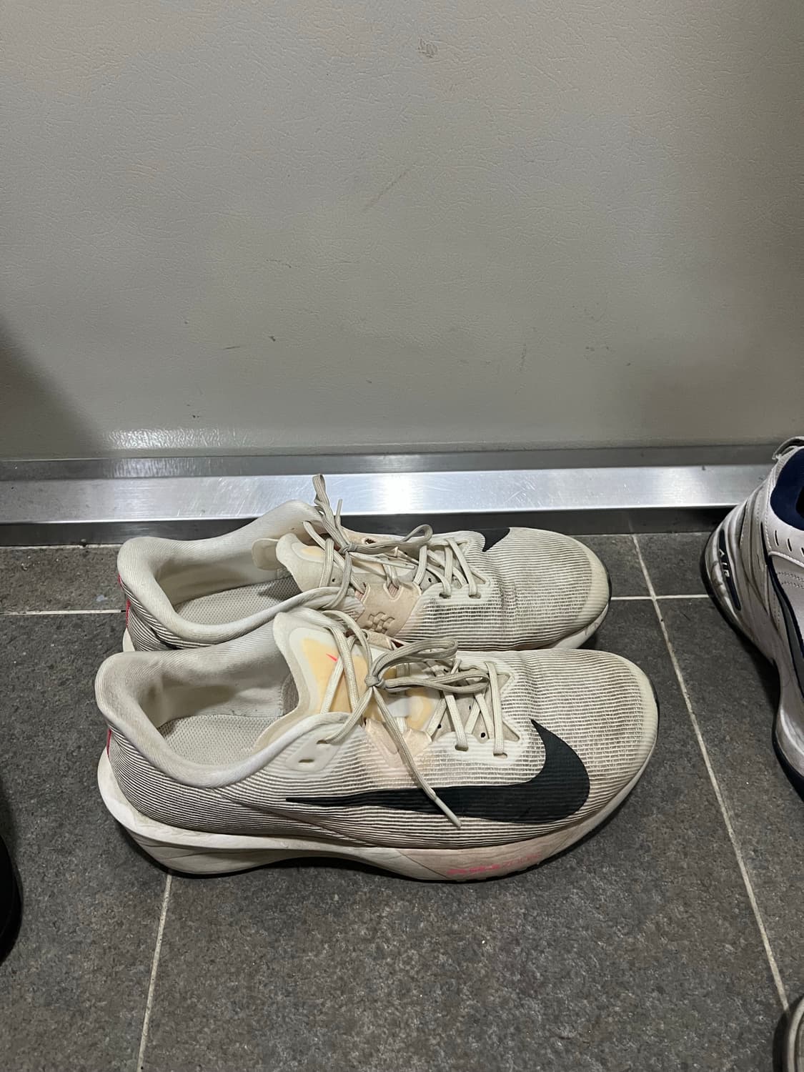 나이키 러닝화 280 상품이미지5