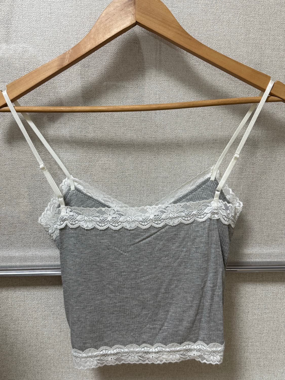 Threetimes 레이스 나시 탑 (화이트, 그레이) 상품이미지6