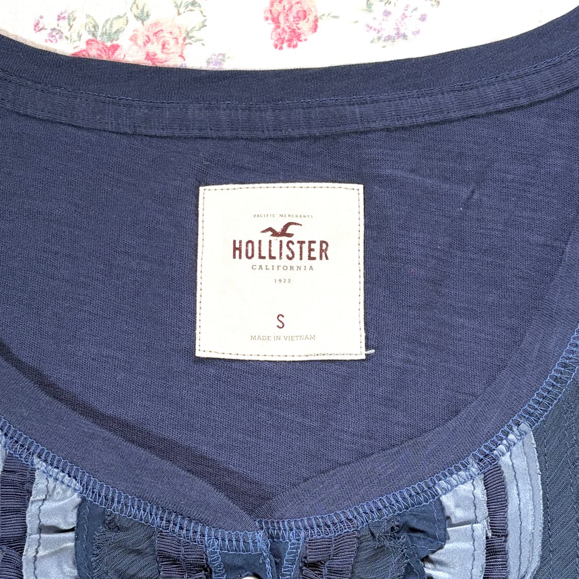 홀리스터 프릴 레이스 반팔티 Y2K 상품이미지2