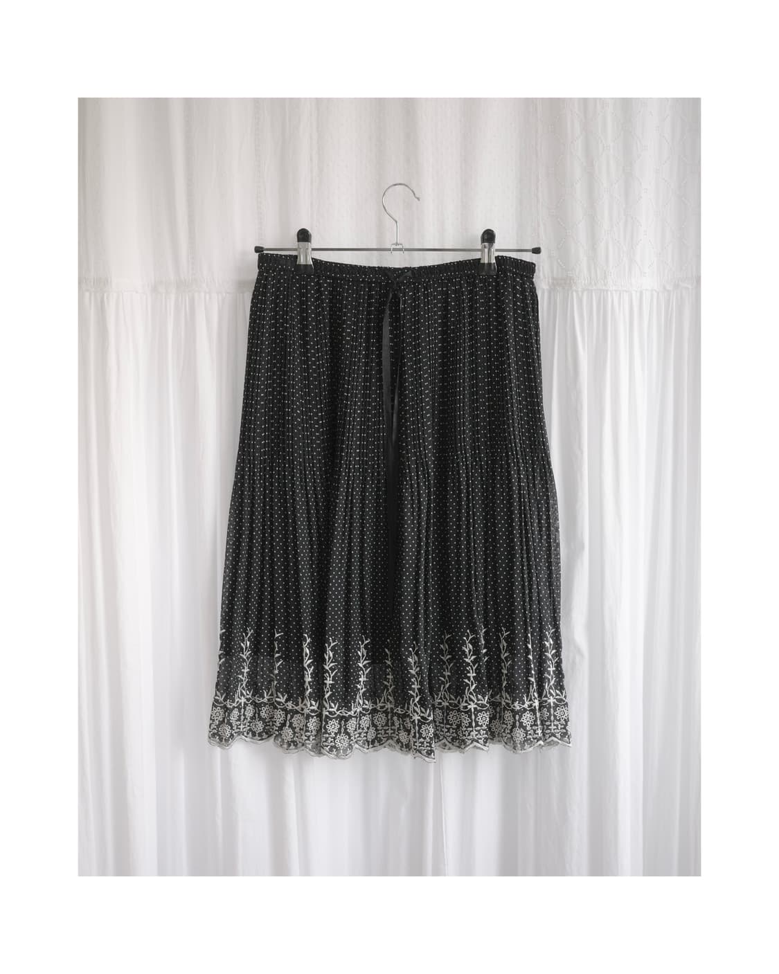 The oria dot pleats skirt 상품이미지1