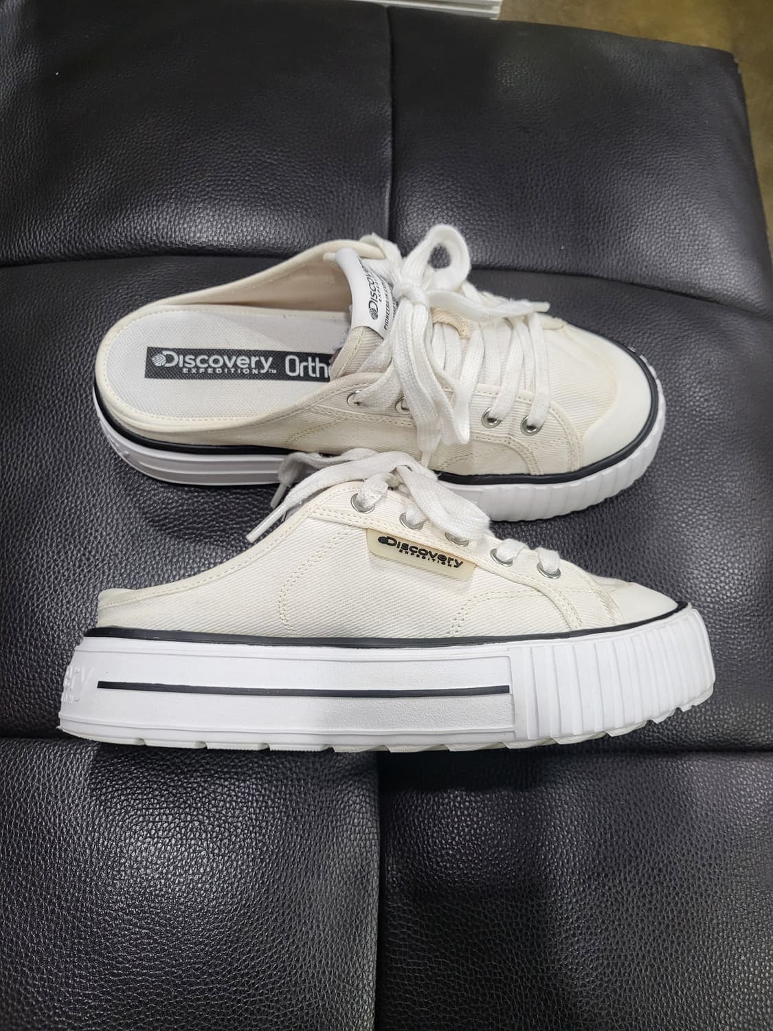 디스커버리 슈즈 상품이미지2