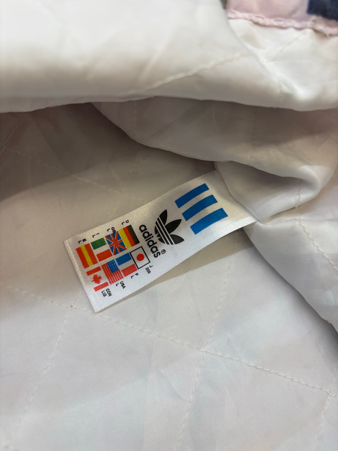 아디다스 빈티지 큐빅 로고 바람막이 상품이미지7