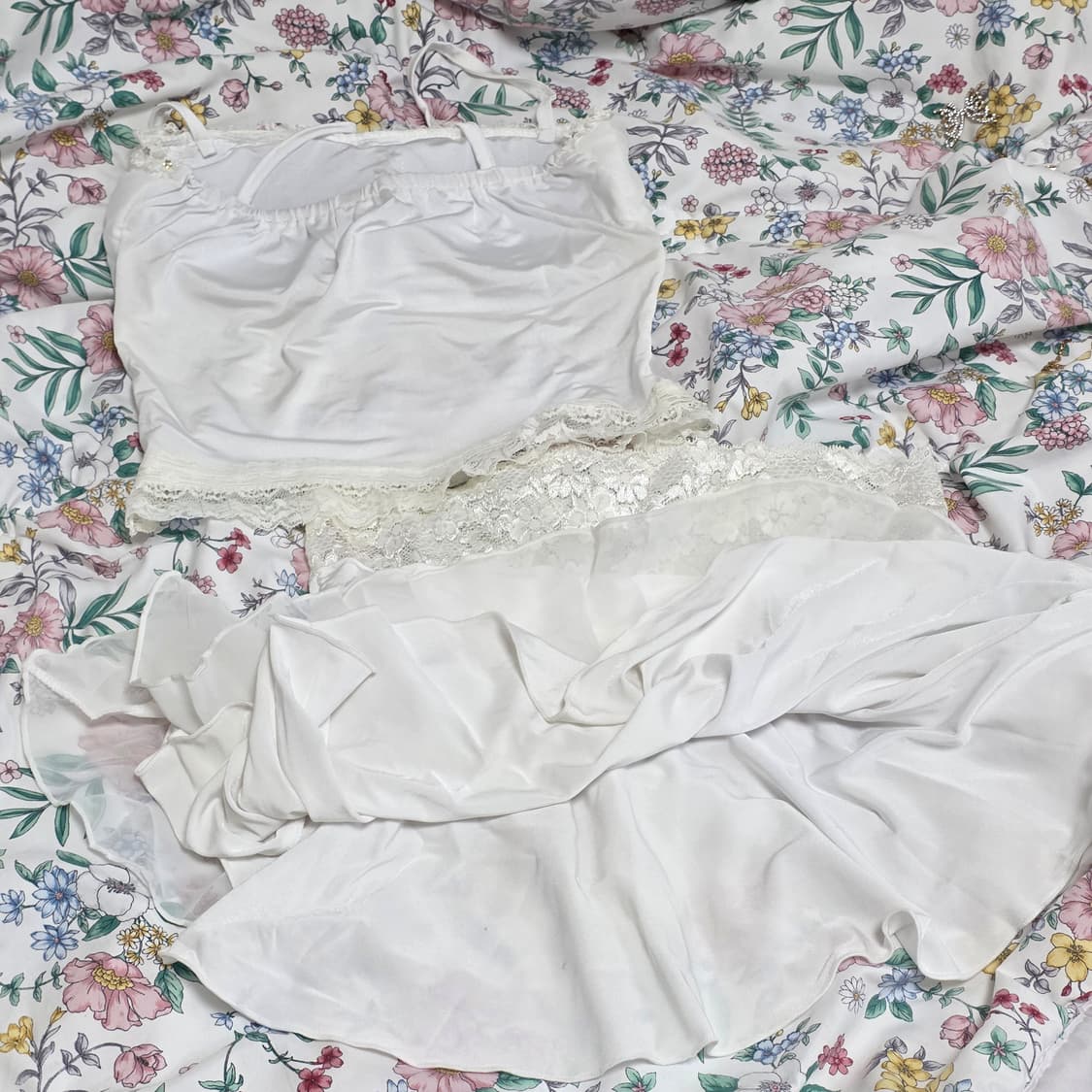 히메갸루st 화이트 빈티지 레이스 슬리브리스 셔링캉캉스커트 코디세트 상품이미지4