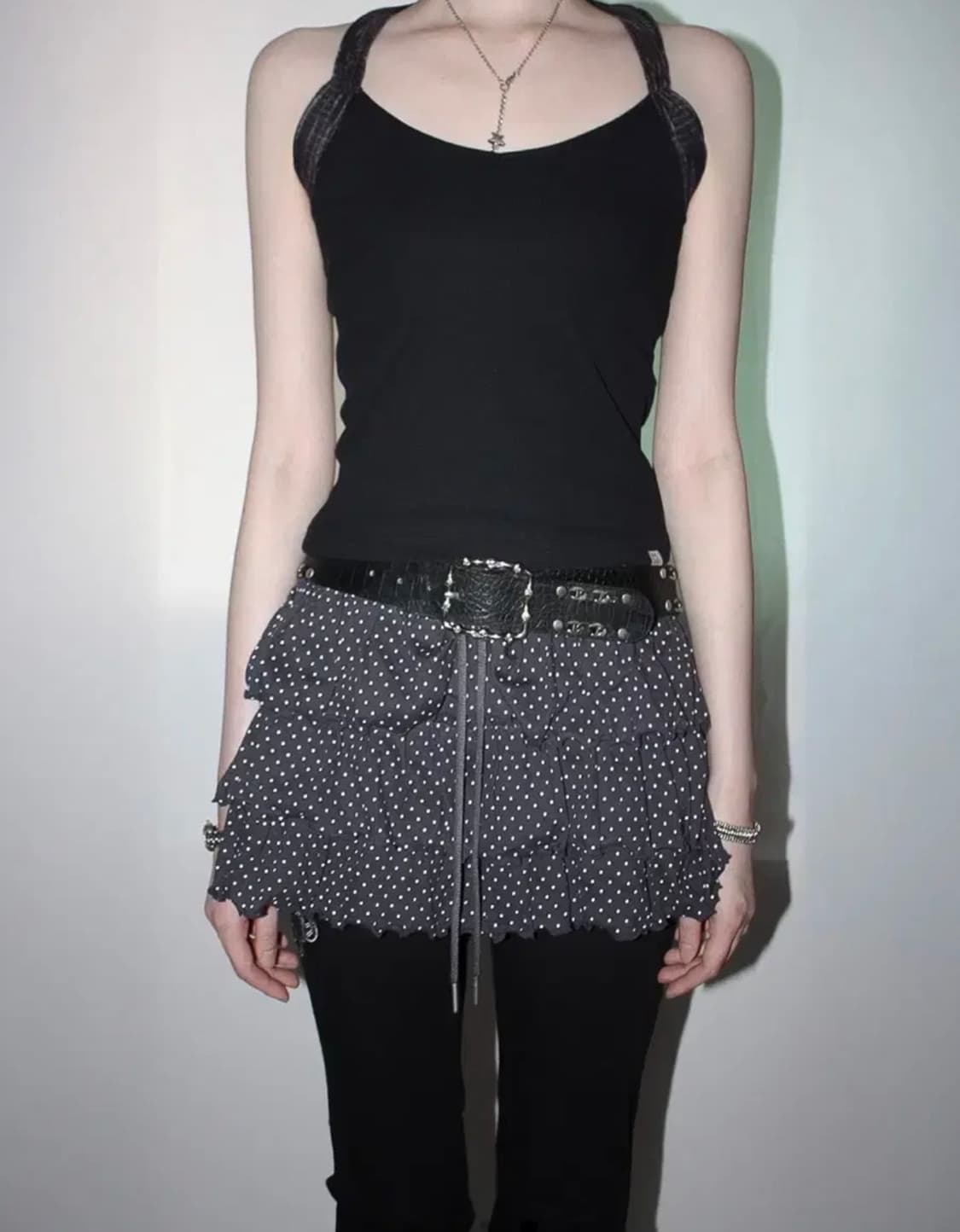 에세이 eessay CHU sleeveless top (블랙) 상품이미지2