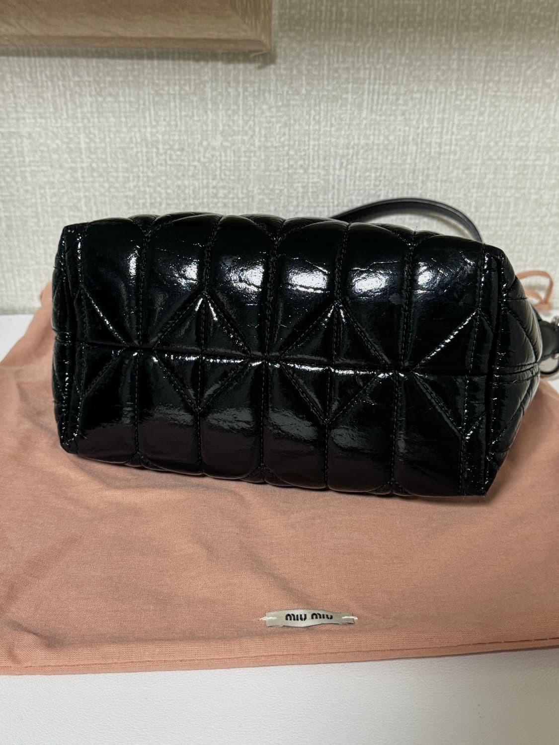 MIUMIU 미우미우 페이던트 스피릿 시레 미니백 블랙 상품이미지5