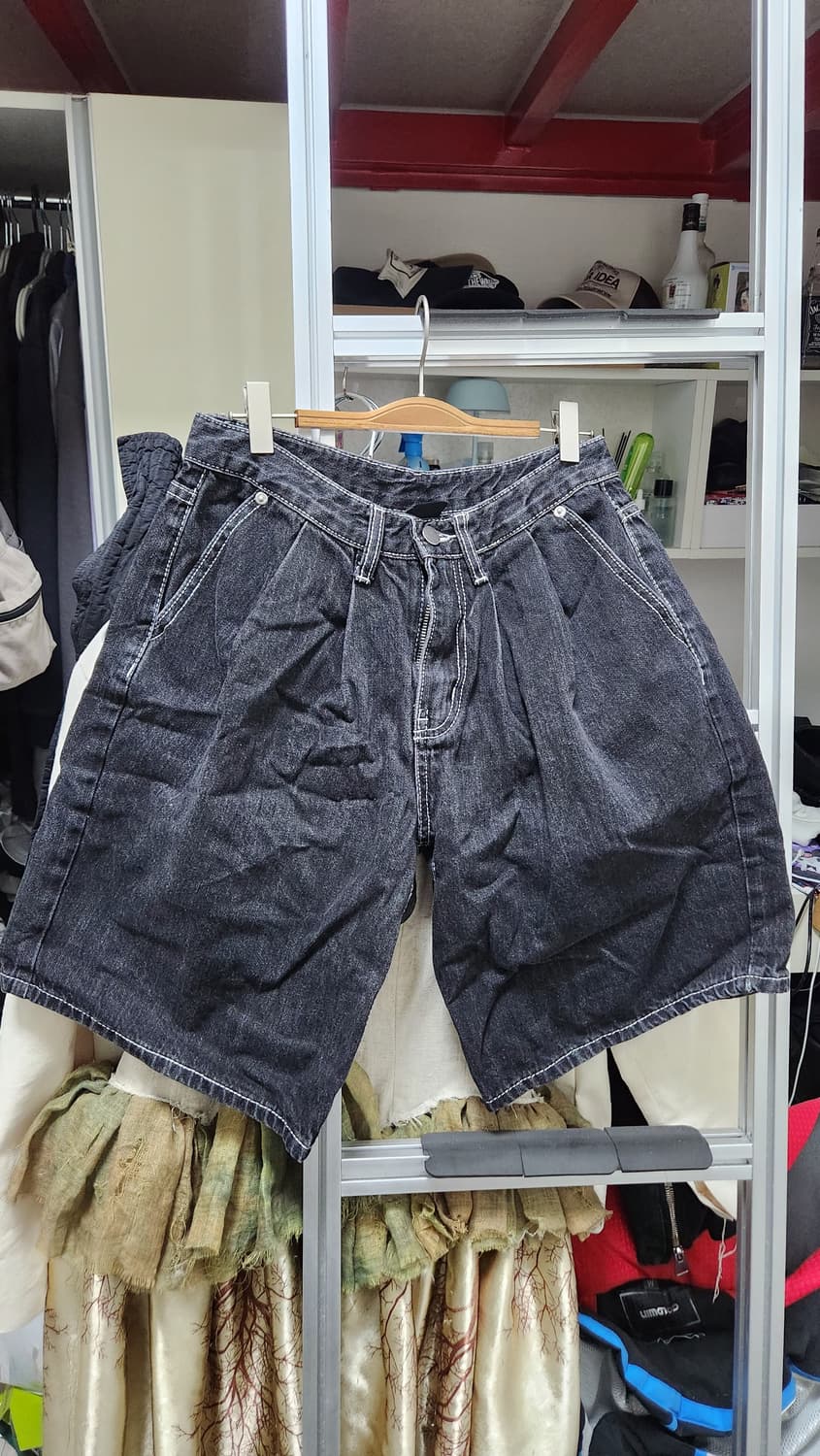 트릴리온 레인 슬럽 투턱 버뮤다 데님 쇼츠 상품이미지1