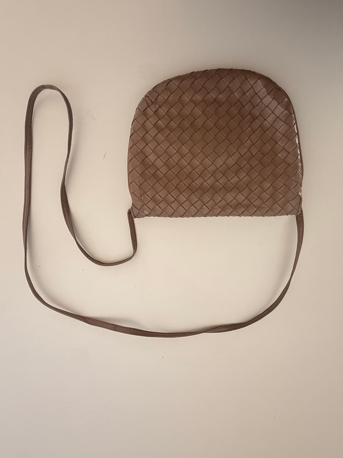 보테가 베네타(Bottega Veneta) 인트레치아토 크로스바디백 상품이미지2