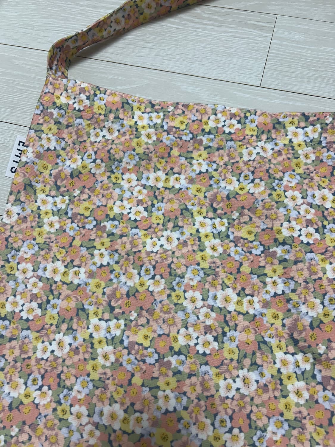 이미스 emis 페이즐리 플라워 코듀로이 에코백 핑크 상품이미지3