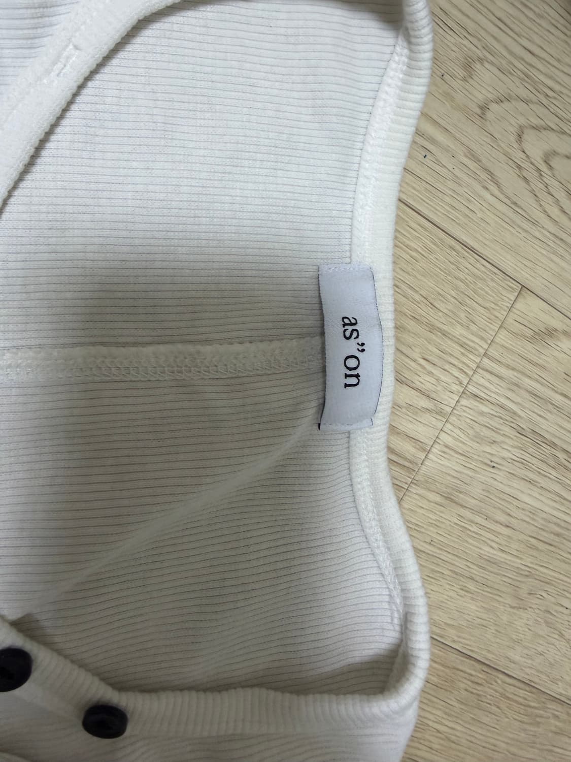 애즈온 EASY BUTTON LONG TEE / WHITE 상품이미지2