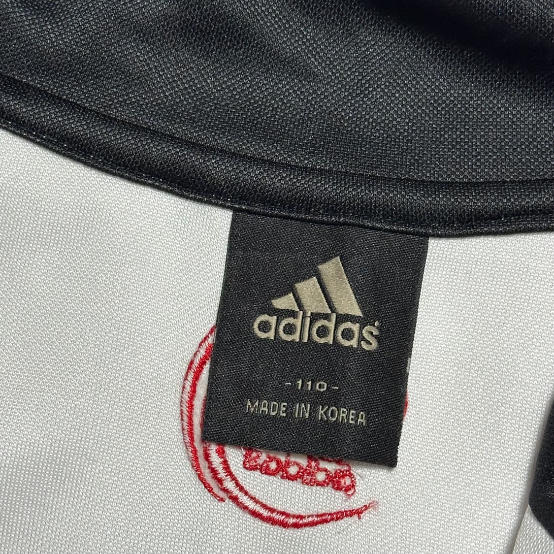 110 아디다스 FC서울 화이트 블랙 배색 트랙탑 상품이미지4