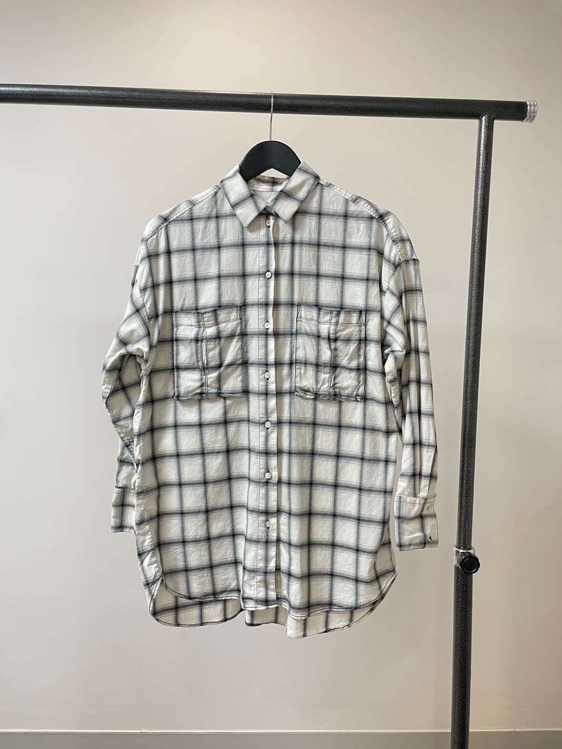 (34) Iro jeans 이로 투포켓 체크 셔츠 상품이미지1