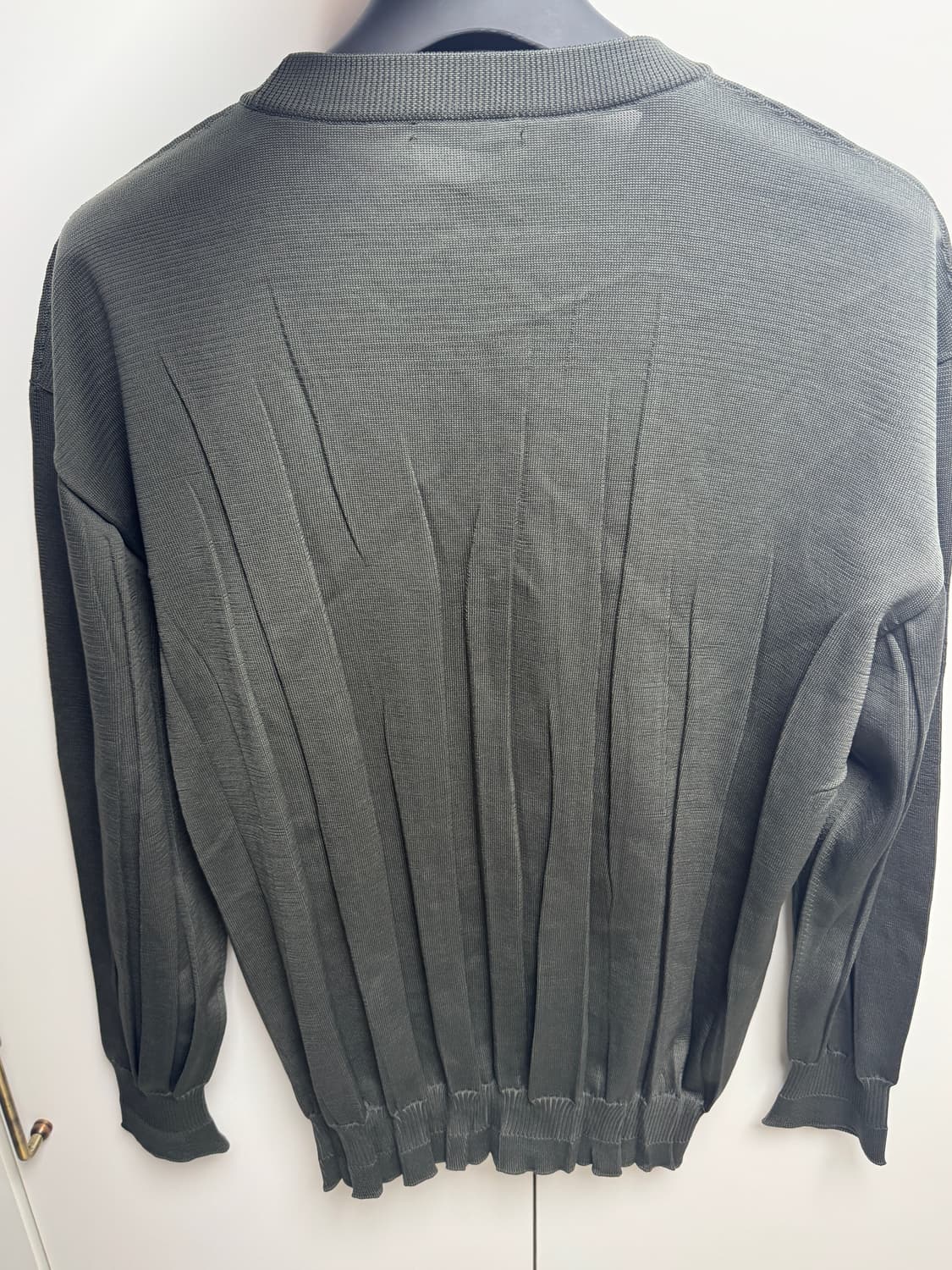 이세이미야케 남성니트 상품이미지3