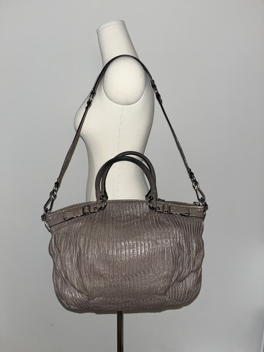 Coach Big Gray Shoulder bag 상품이미지5