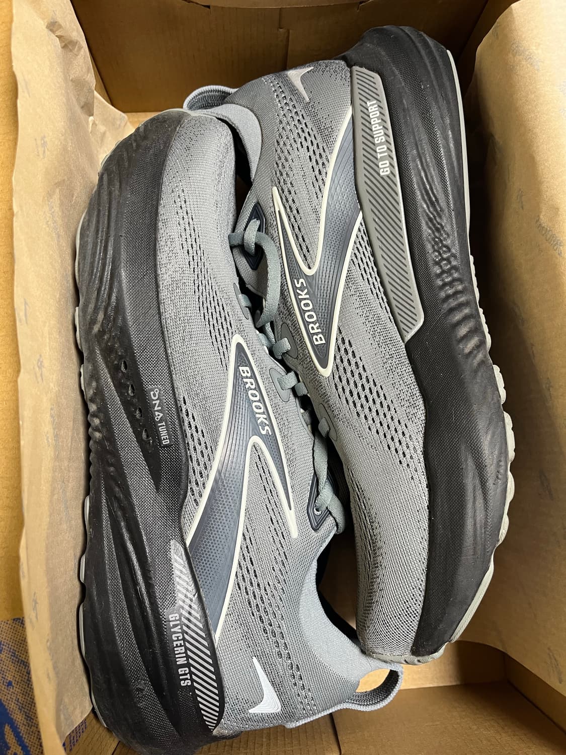 브룩스 글리세린 gts 22 285사이즈 상품이미지1