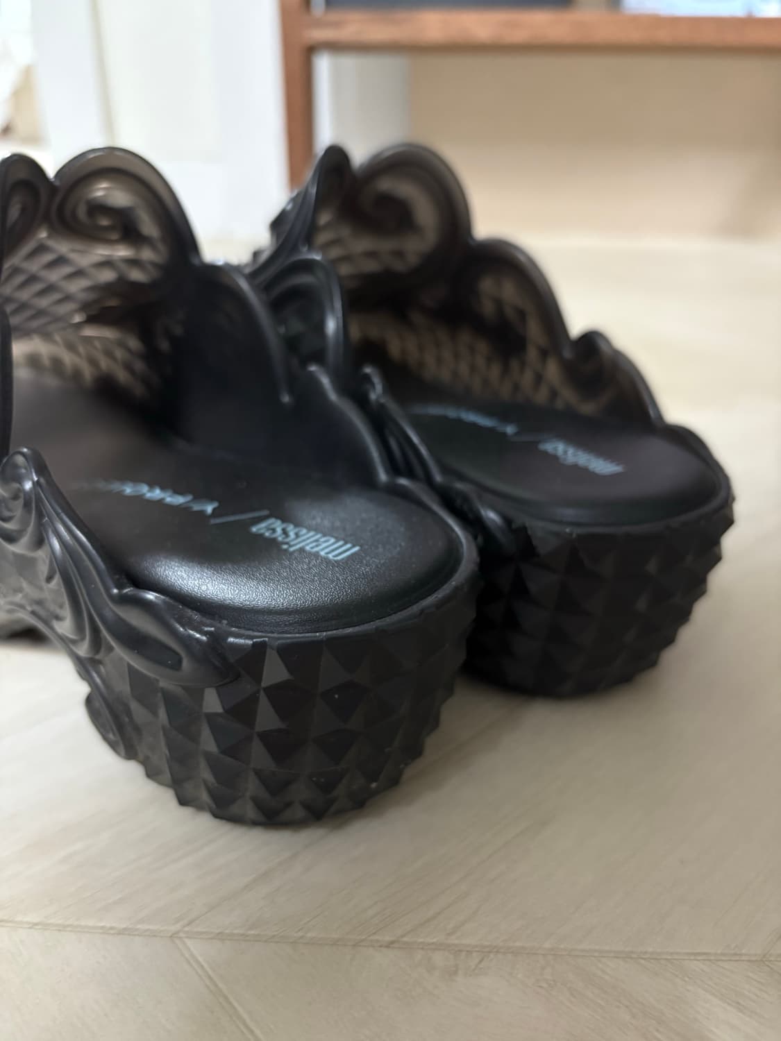 Y/Project x Mellisa 블랙 코트 클로그 37 상품이미지5