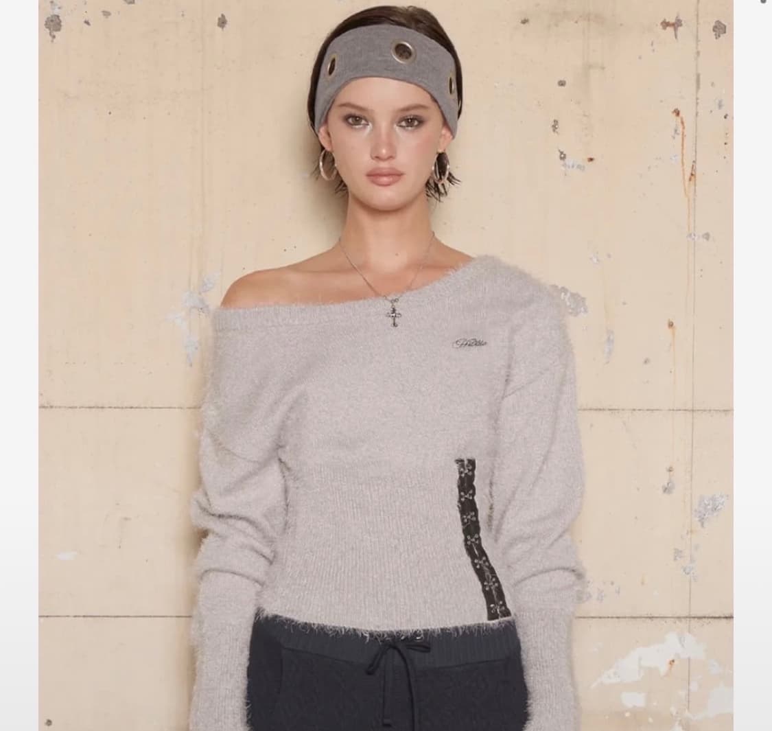 힐다 플러피 코르셋 원숄더 니트 그레이 상품이미지1