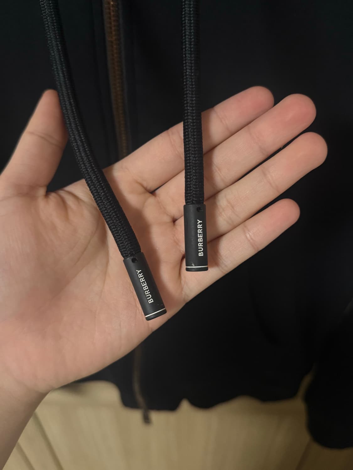 버버리 체크패턴 후드집업 블랙 상품이미지4