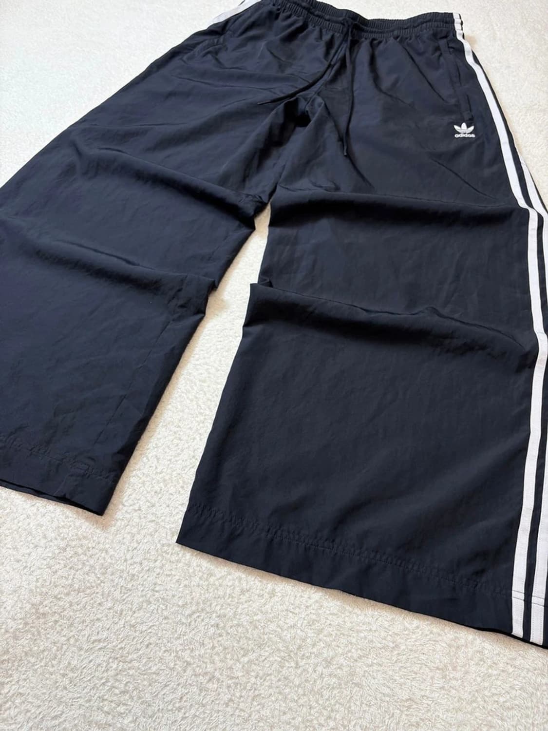 아디다스 25ss 오버사이즈 퍼티그 트랙 팬츠 pn6156 상품이미지3