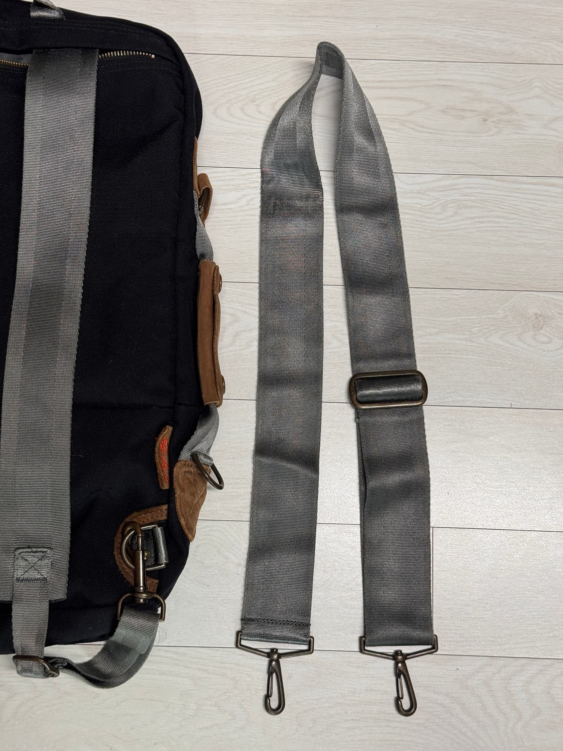 잔스포츠 헤리티지 백팩 검정색 상품이미지3