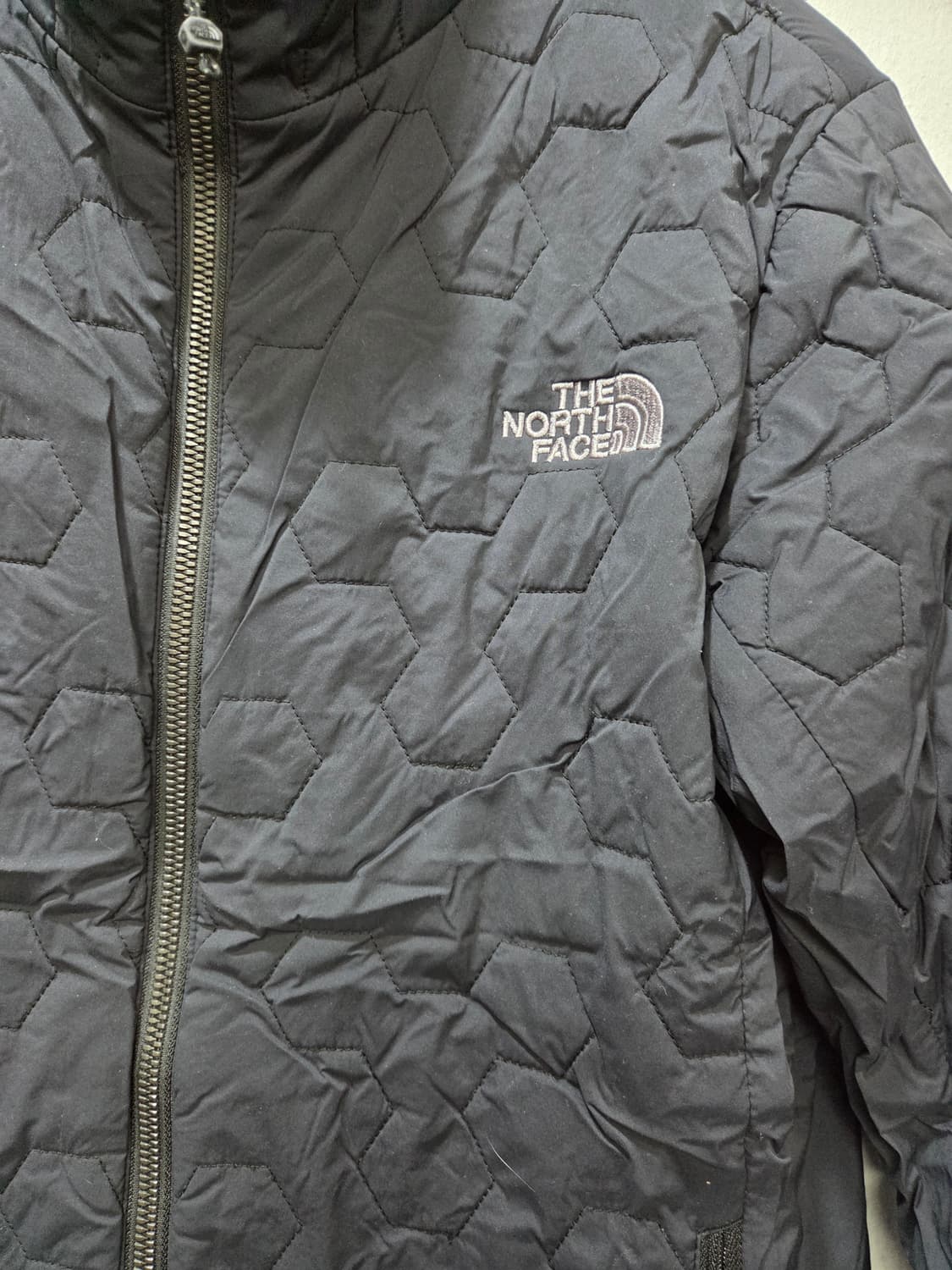 노스페이스 1211-7  네이비 퀼팅 경량 폴리패딩 자켓 여자90 상품이미지4