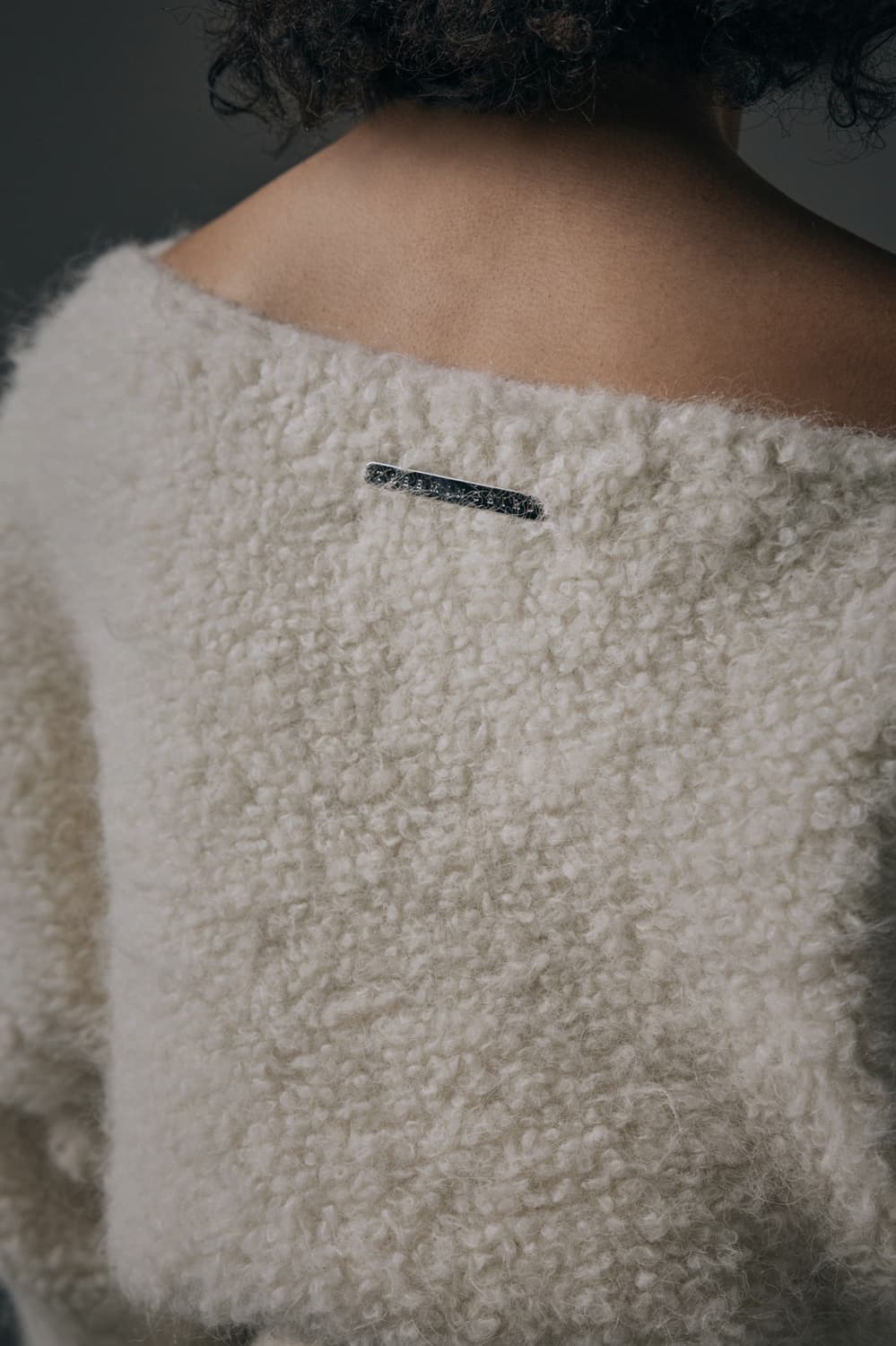 트리밍버드 알파카 부클 오프숄더 니트 아이보리 상품이미지7