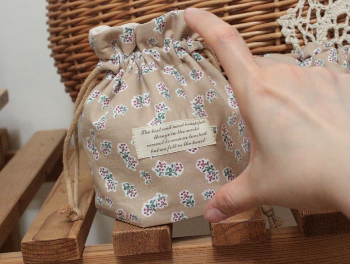 핸드메이드 베이지 육각형 스트링 파우치 상품이미지8