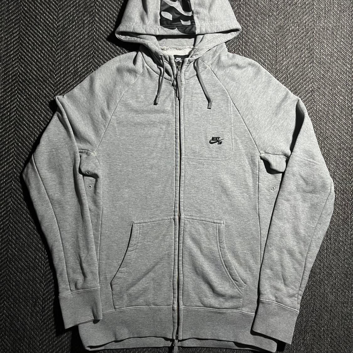 [L] NIKE SB 나이키 핑거홀 후드집업 상품이미지2