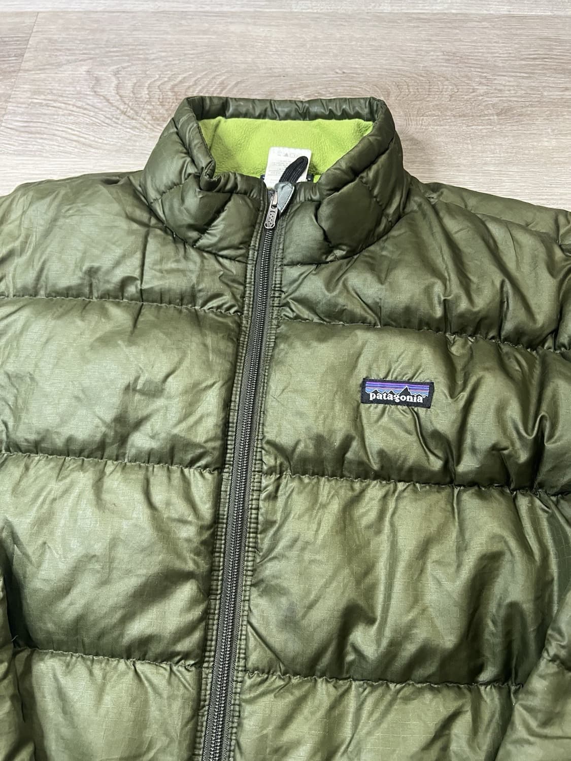 파타고니아 비비 다운 자켓 올리브 상품이미지2