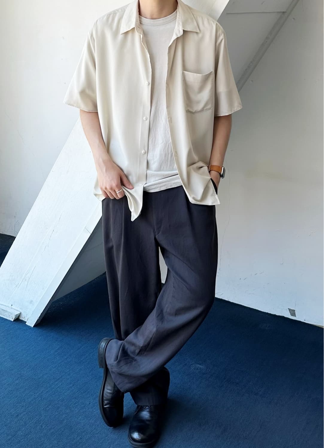 Silky touch fabric loose H/S shirt 상품이미지8