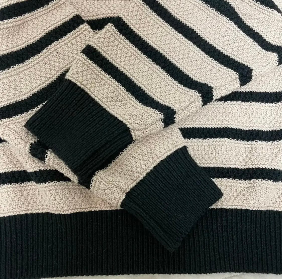 [시엔느] 린넨 자카드 스트라이프 니트 상품이미지4