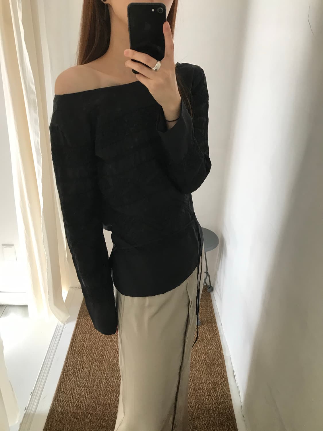 silk back open blouse 상품이미지5