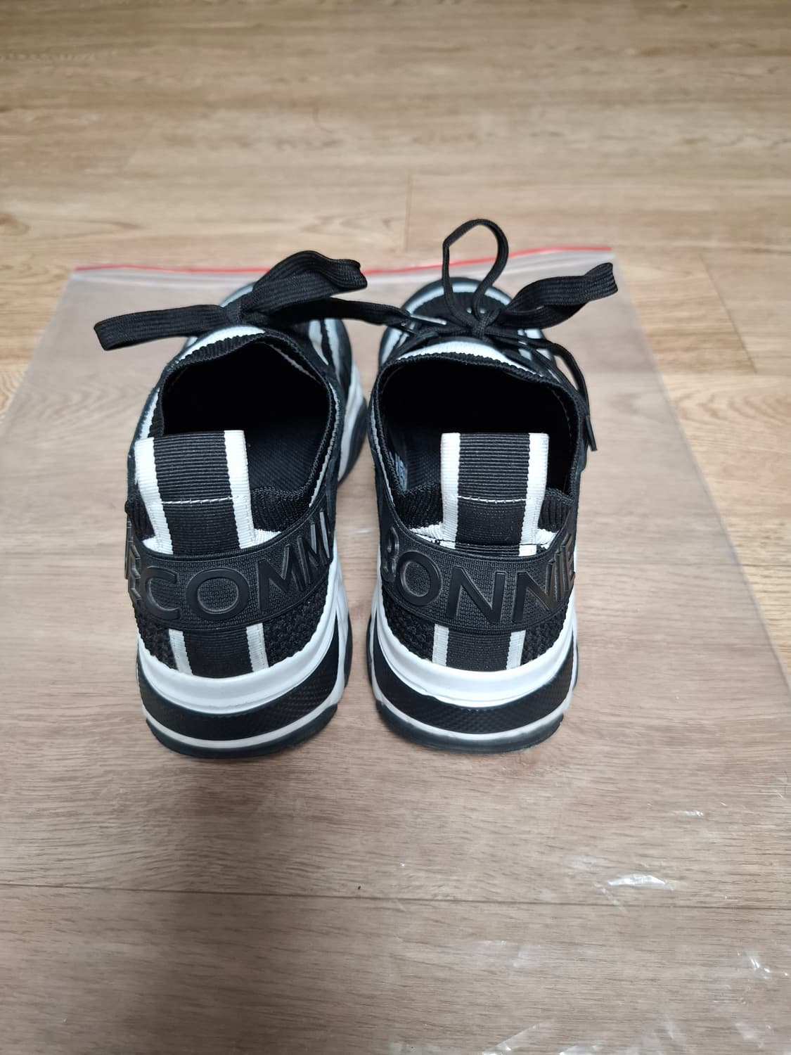 슈콤마보니 니트 스니커즈 240 상품이미지3