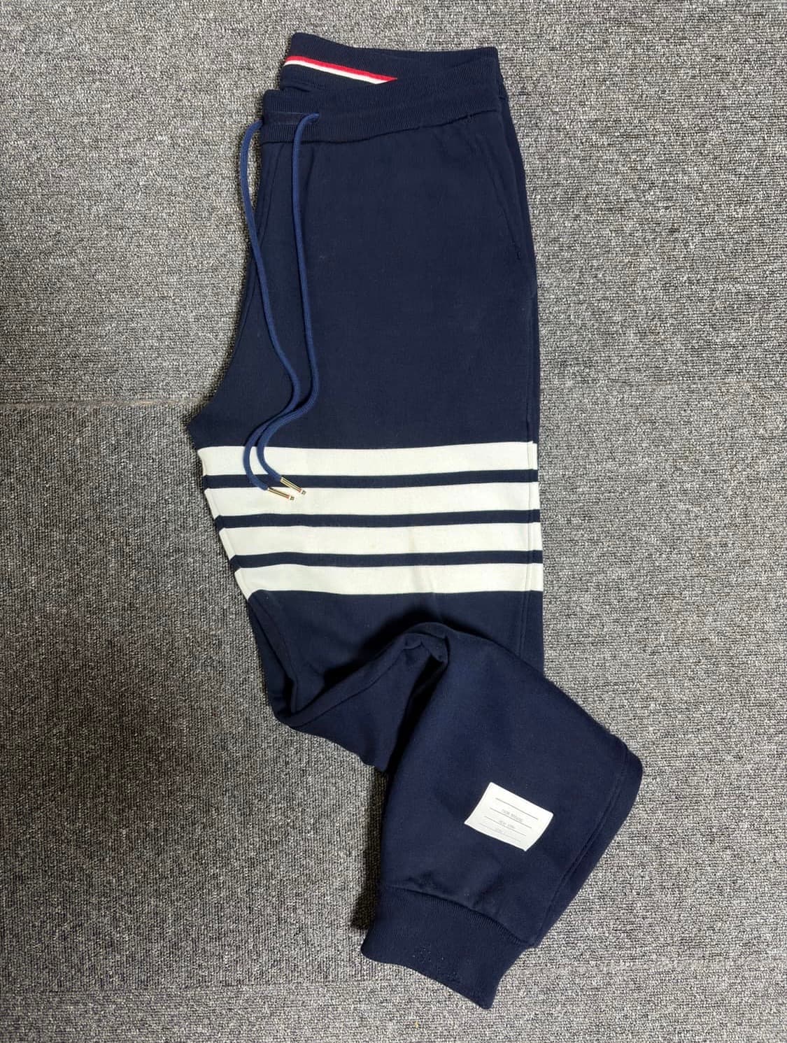 [상태최상] 톰브라운 사선 네이비 팬츠 상품이미지1