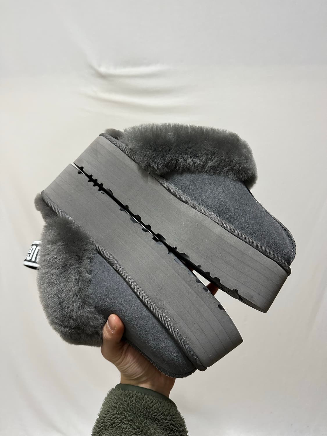 어그 UGG 펀게트 슬라이드 그레이 상품이미지3