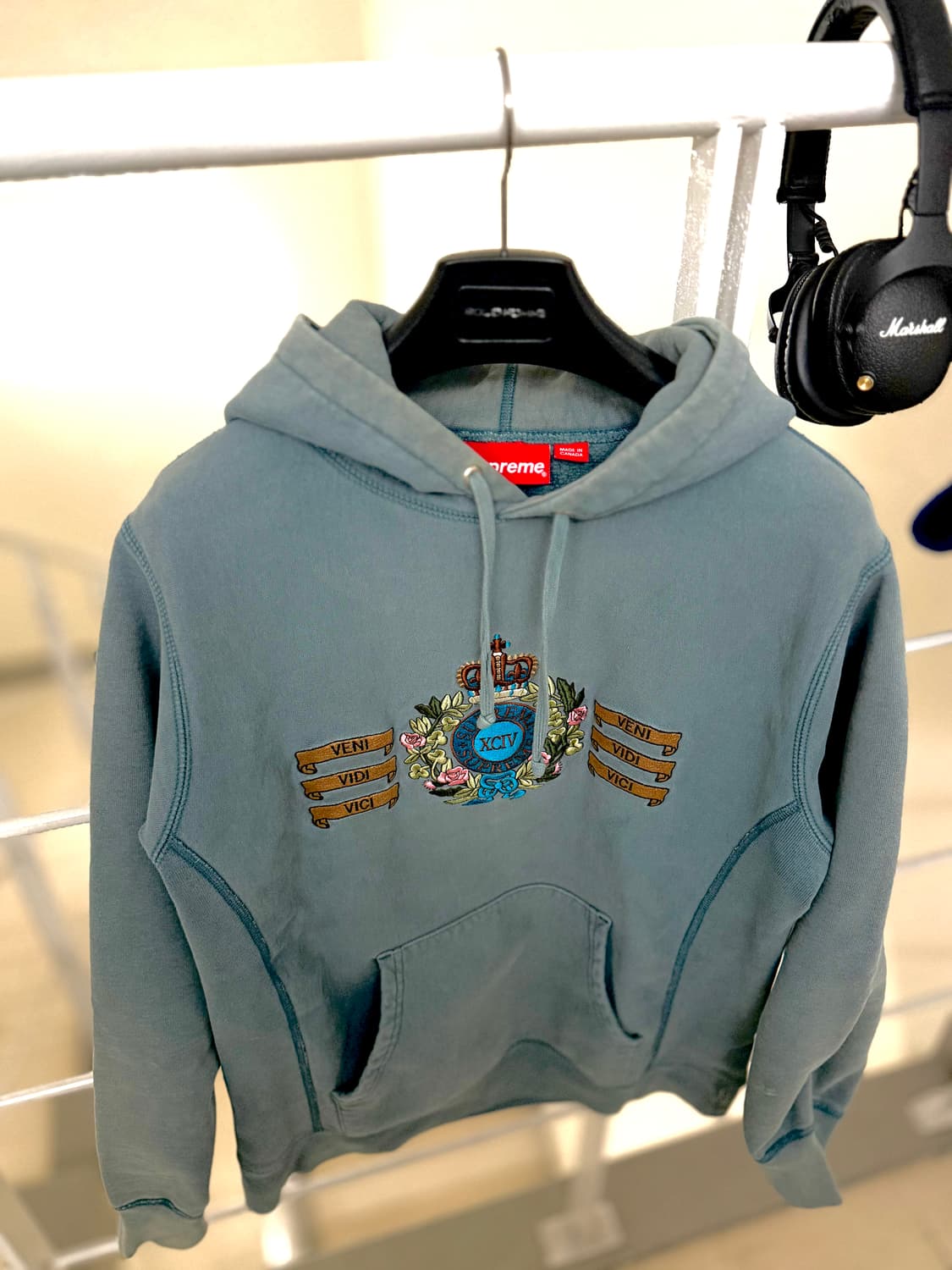 슈프림 [정품] 크라운 후드티 (시세 30만) 자수 로고 m(100) 상품이미지1