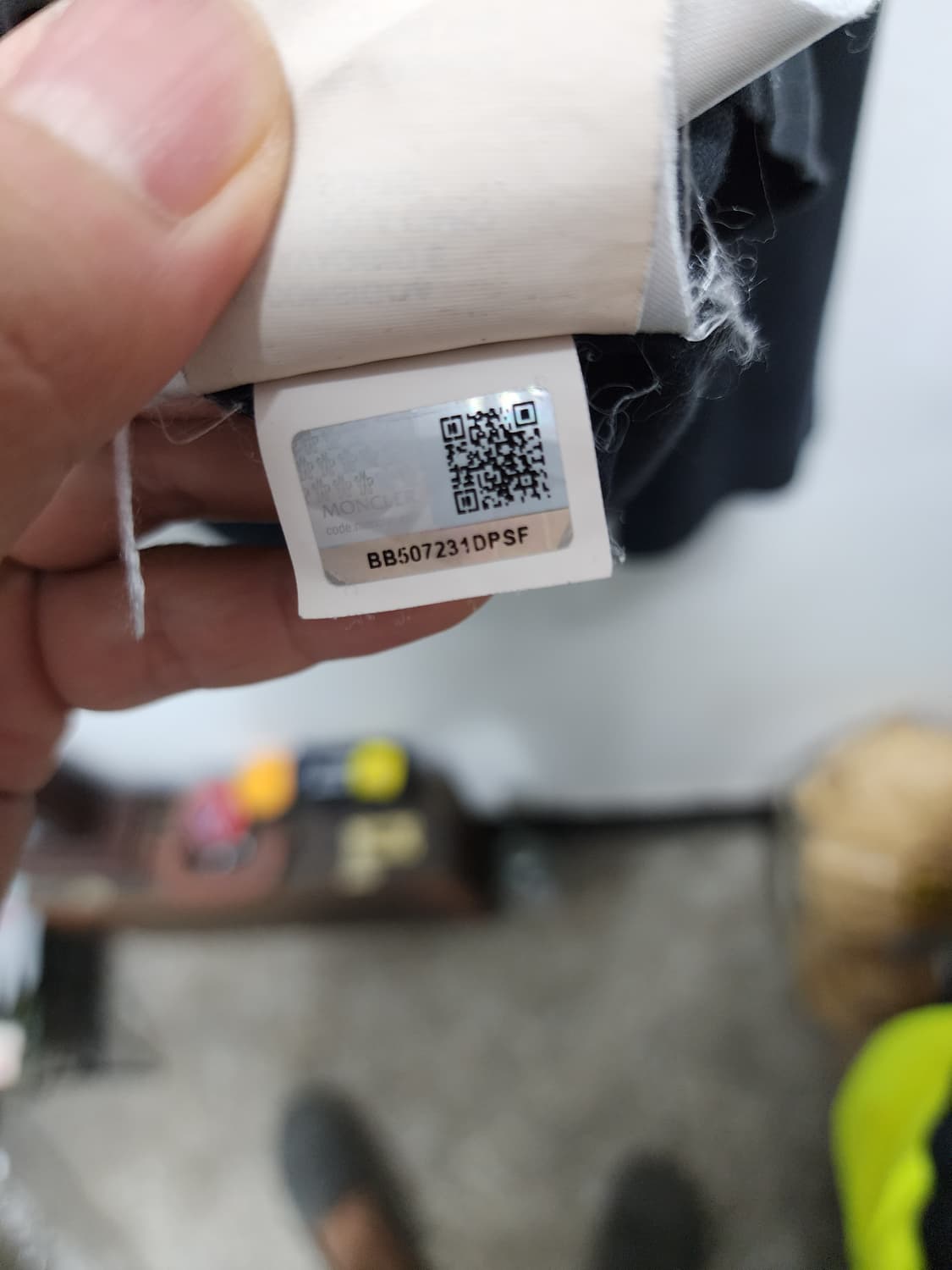 몽클레어 빈티지 그래피티 긴팔티 상품이미지7
