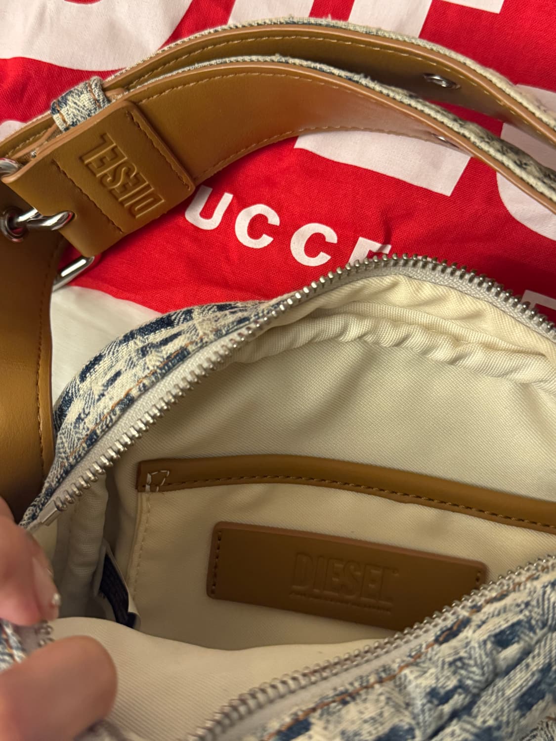 디젤 숄더백 상품이미지2