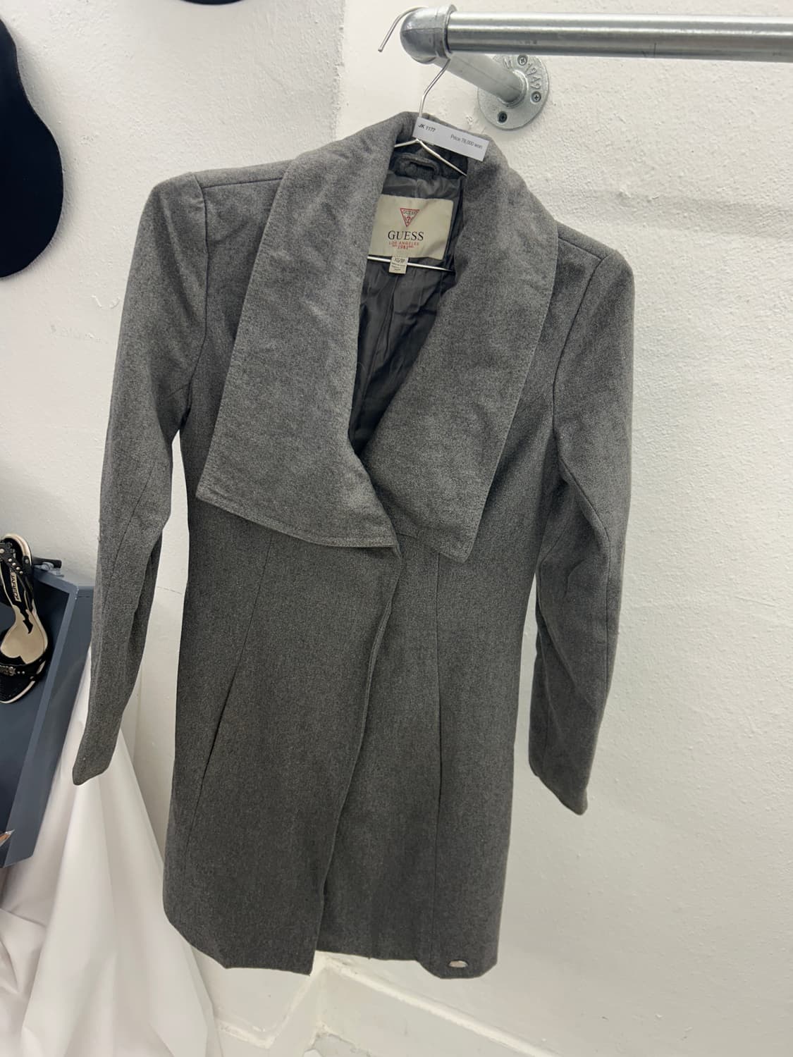 게스 빅카라 미디코트 상품이미지1