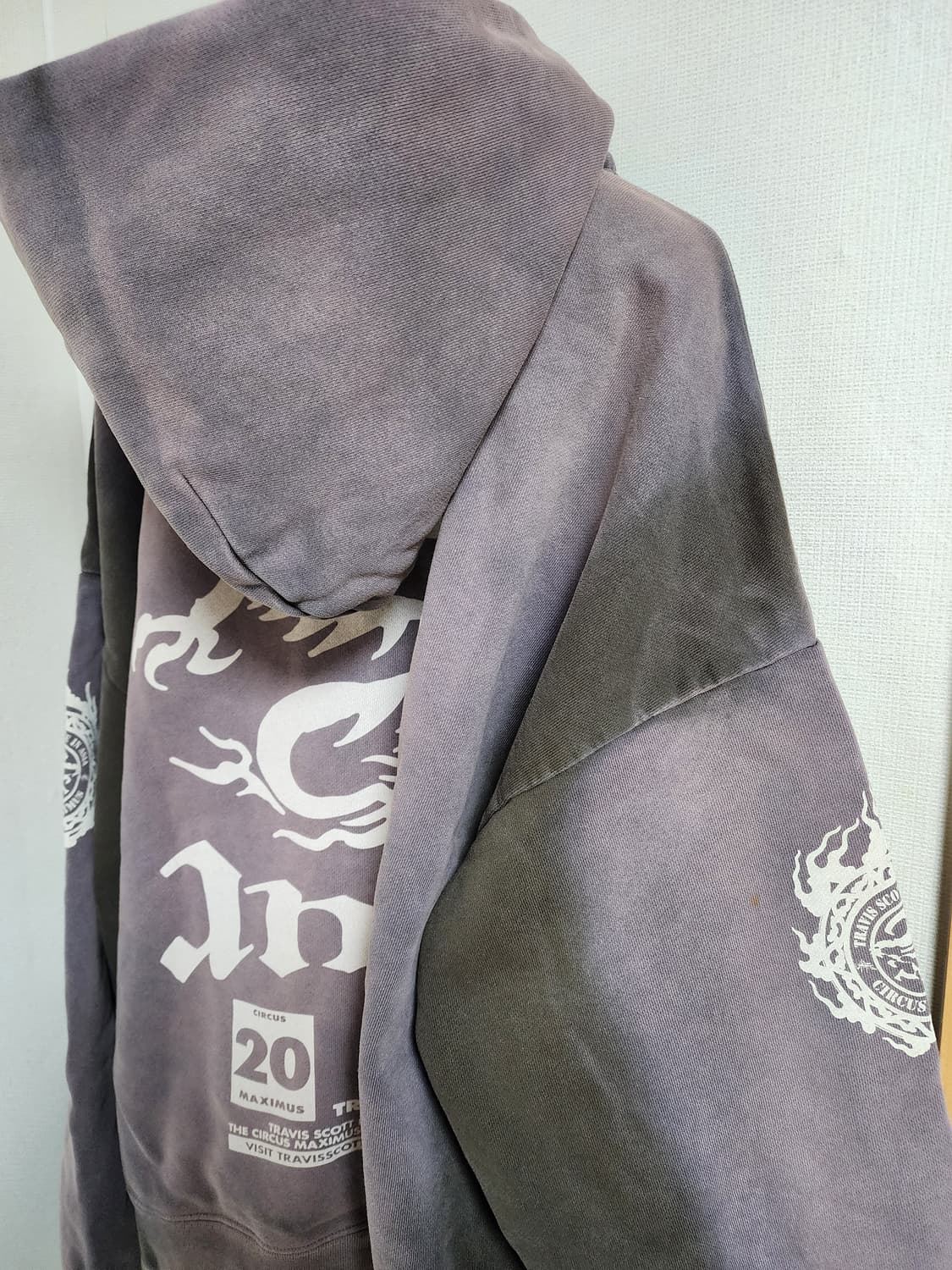 [XL] 트래비스 스캇 2025 투어 콘서트 (막시무시) 후드 집업 상품이미지5