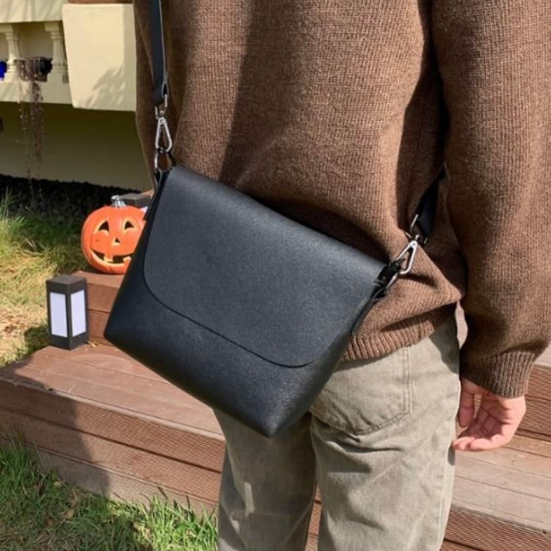 ★미사용 새상품★ 미니멀 블랙 크로스백 / 데일리 가방 / 깔끔한 디자인 상품이미지6